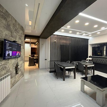 Family Hotel Vere Tower Tbilisi Esterno foto
