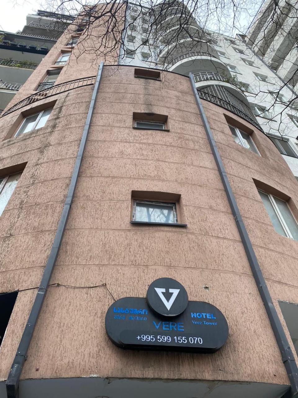 Family Hotel Vere Tower Tbilisi Esterno foto