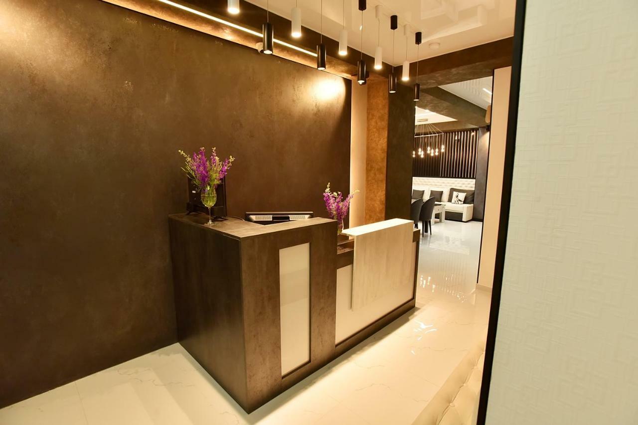 Family Hotel Vere Tower Tbilisi Esterno foto