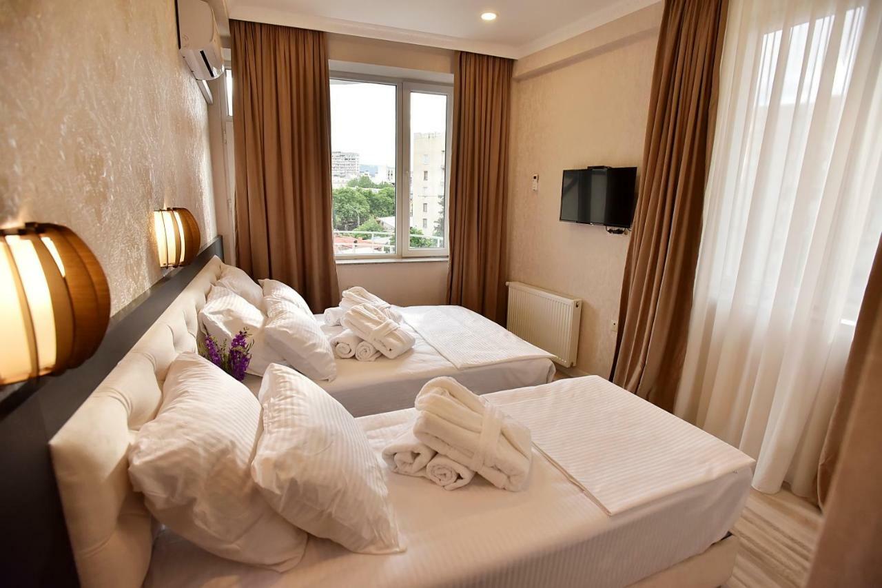 Family Hotel Vere Tower Tbilisi Esterno foto