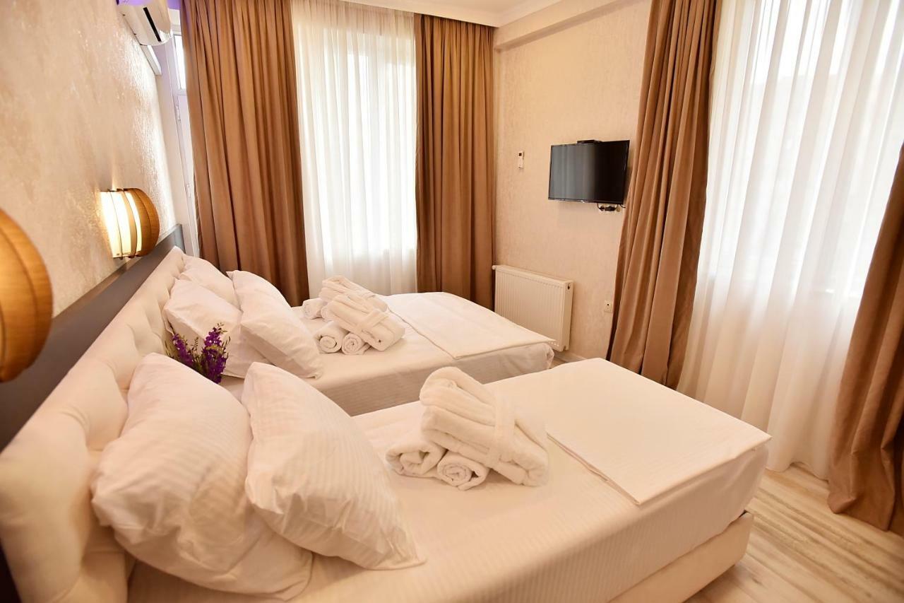 Family Hotel Vere Tower Tbilisi Esterno foto