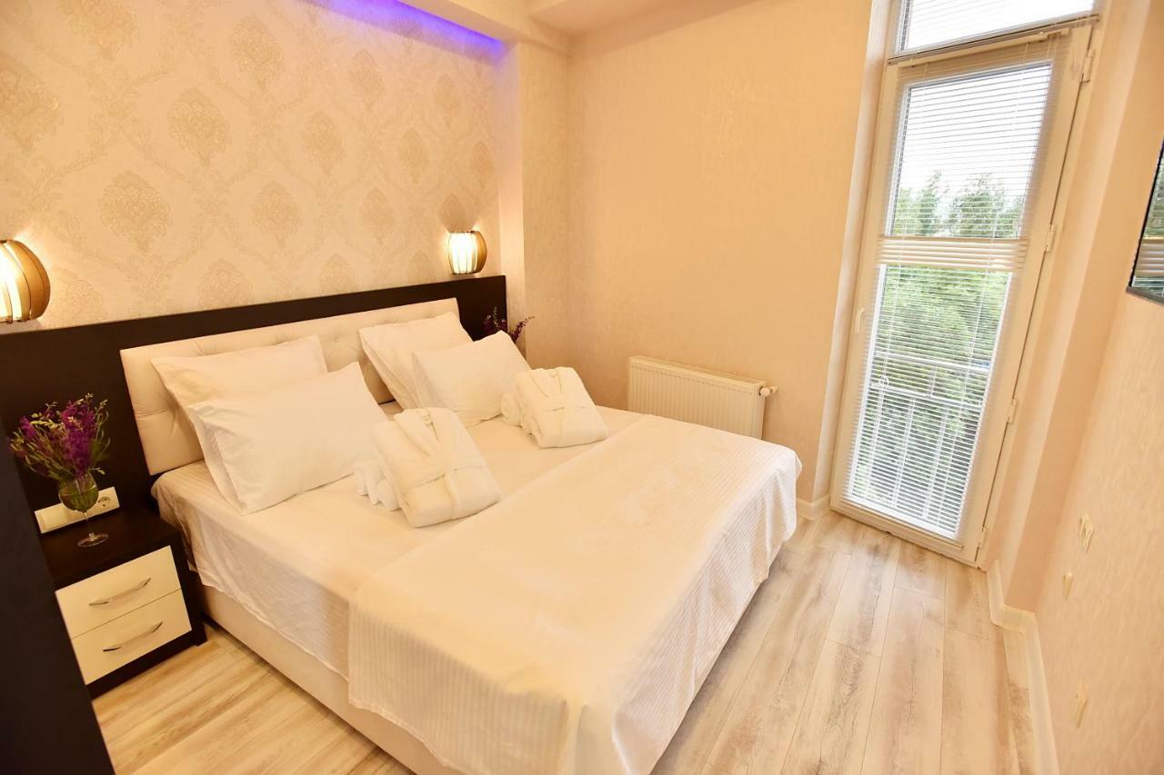 Family Hotel Vere Tower Tbilisi Esterno foto